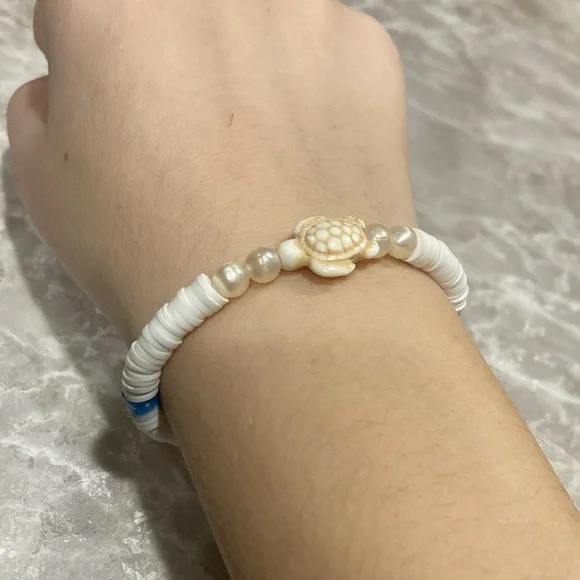 Cute boho blue turtle bracelet - Picture 2 of 3